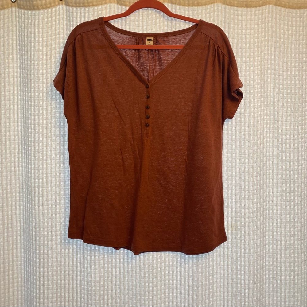 Old Navy Pink VNECK Henley Size Medium (M)